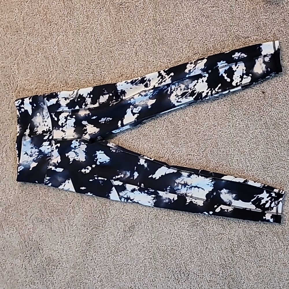 Balance Collection Black and White Leggings